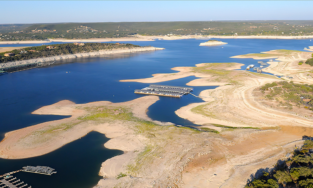 Image of lake experiencing drought by Chase A. Fountain/TPWD